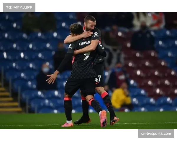 热刺肋部传切配合面临挑战 需破解对手禁区内对抗强度 热刺肋部传切配合面临挑战 需破解对手禁区内对抗强度